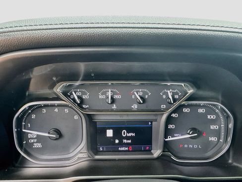 Used 2020 GMC Sierra 1500 SLT RWD image 14