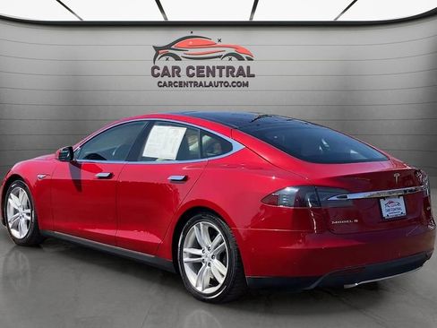 Used 2015 Tesla Model S 85D image 3