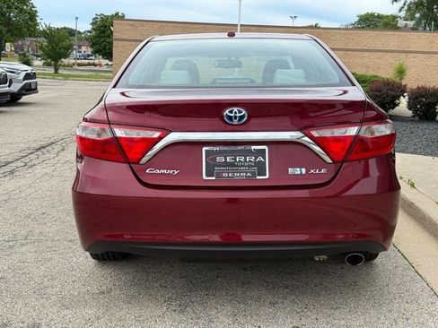 Used 2016 Toyota Camry XLE w/ Moonroof Package FWD image 4