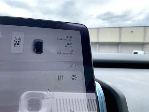 New 2026 Volvo EX30 Plus w/ Protection Package image 19