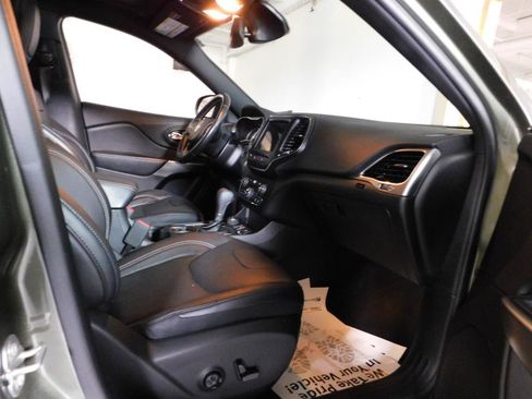 Used 2021 Jeep Cherokee Latitude Lux 80th Anniv w/ Quick Order Package 26U 80TH AWD/4WD image 7