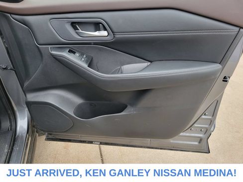 Certified 2023 Nissan Rogue SV w/ SV Premium B Package AWD/4WD image 22