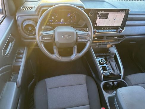 Used 2025 Chevrolet Colorado Trail Boss AWD/4WD image 16