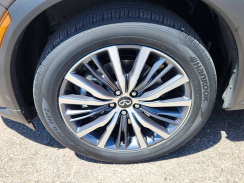 Used 2023 INFINITI QX60 Sensory w/ Vision Package AWD/4WD image 19