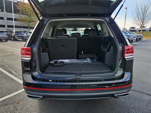 New 2026 Volkswagen Atlas SE image 5