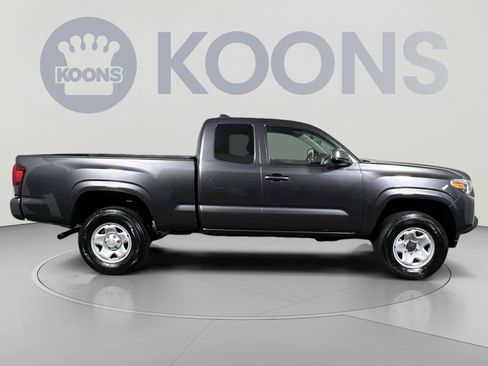 Used 2023 Toyota Tacoma SR w/ SR Convenience Package AWD/4WD image 8