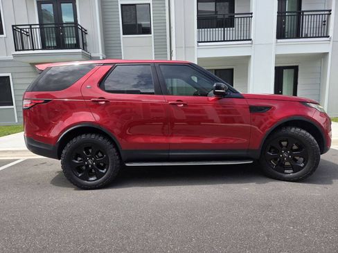 Used 2017 Land Rover Discovery HSE AWD/4WD image 5