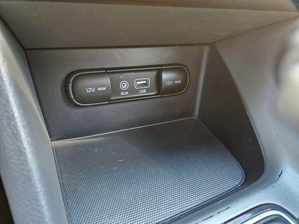 Used 2017 Kia Niro LX FWD image 21