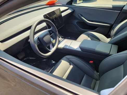 Used 2025 Tesla Model 3 Long Range RWD image 3