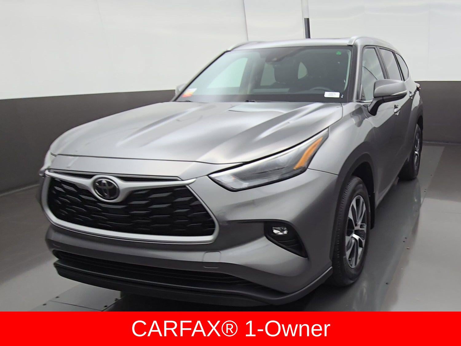 Certified 2026 Toyota Highlander XLE AWD/4WD image 3
