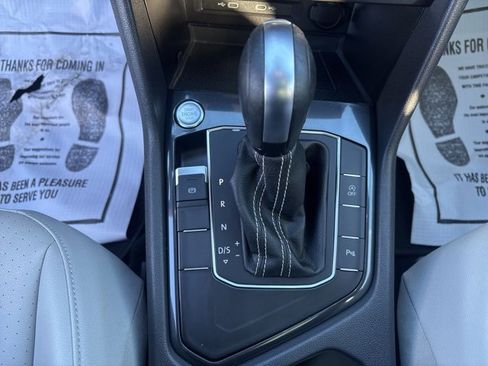 Used 2021 Volkswagen Tiguan SE R-Line image 23