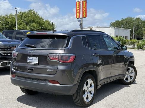 Used 2019 Jeep Compass Latitude image 3