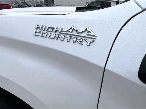 Used 2019 Chevrolet Silverado 1500 High Country w/ Technology Package AWD/4WD image 34