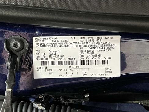 Used 2016 Ford Focus ST FWD image 35