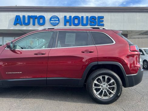 Used 2019 Jeep Cherokee Latitude Plus AWD/4WD image 40