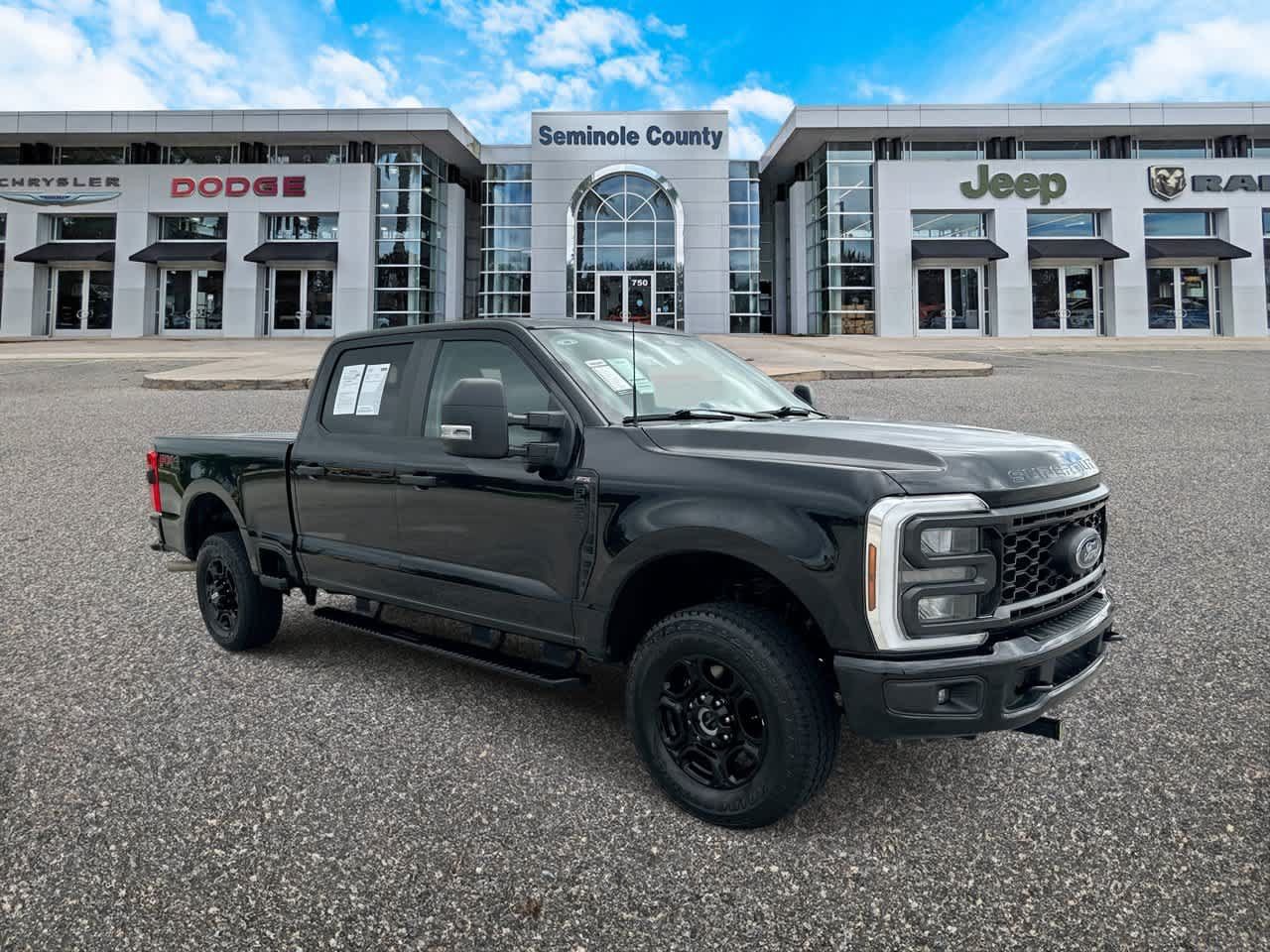 Used 2024 Ford F250 XL w/ STX Appearance Package AWD/4WD image 2