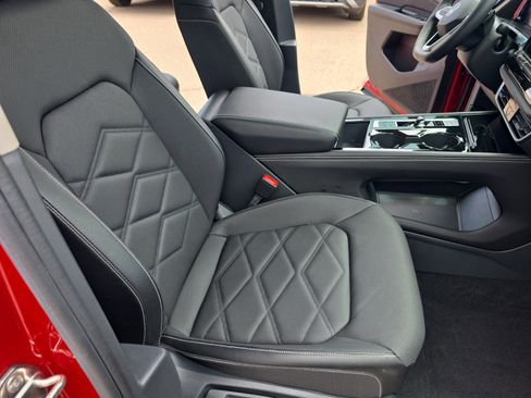 Used 2024 Volkswagen Atlas SE w/ Panoramic Sunroof Package AWD/4WD image 19