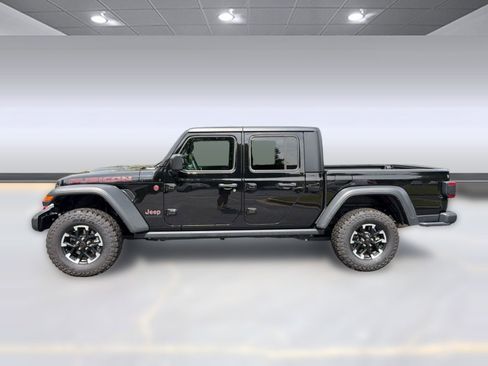 Used 2025 Jeep Gladiator Rubicon w/ Technology Group AWD/4WD image 2