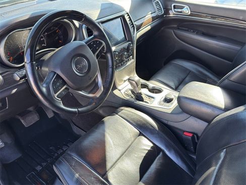 Used 2018 Jeep Grand Cherokee Overland image 9