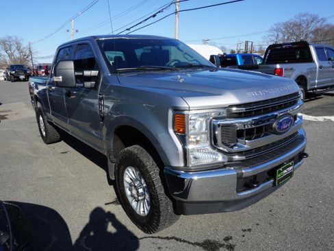 Used 2020 Ford F250 XLT w/ Snow Plow Prep Package image 4