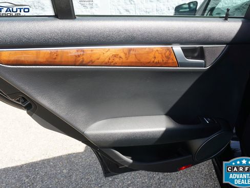 Used 2013 Mercedes-Benz C 300 4MATIC Sedan image 18