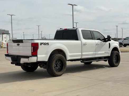 Used 2022 Ford F250 Lariat w/ Black Appearance Package image 7