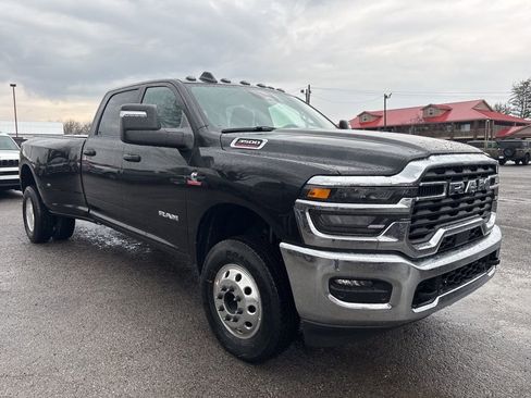 New 2026 RAM 3500 Big Horn AWD/4WD image 2