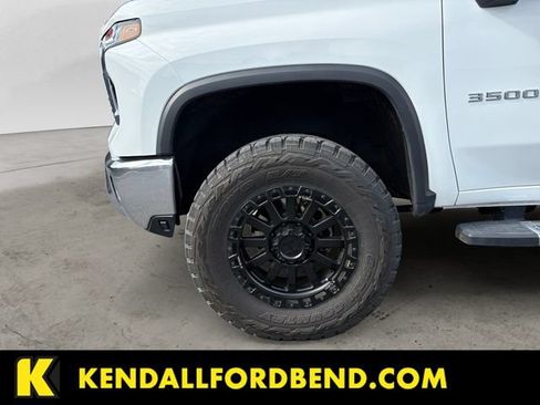 Used 2024 Chevrolet Silverado 3500 LTZ w/ LTZ Convenience Package AWD/4WD image 9