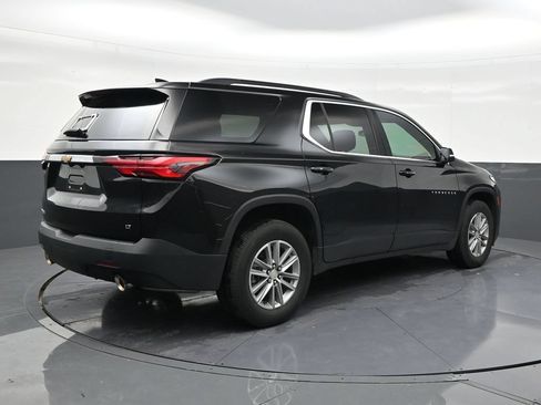 Used 2023 Chevrolet Traverse LT FWD image 5