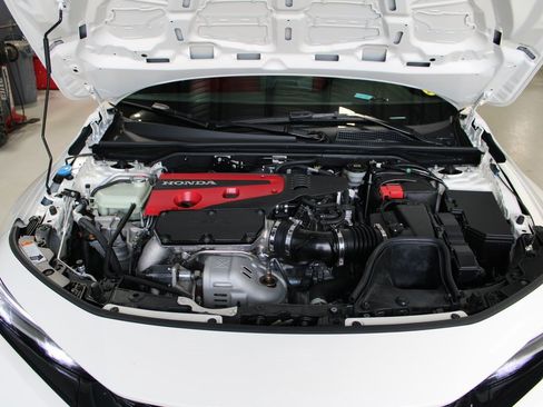 Used 2025 Honda Civic Type R image 15