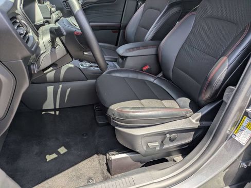 Used 2025 Ford Escape ST-Line AWD/4WD image 14