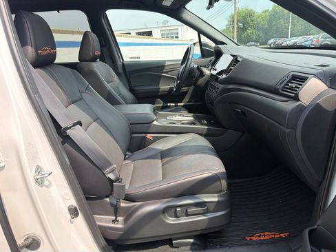 Used 2024 Honda Passport TrailSport image 25