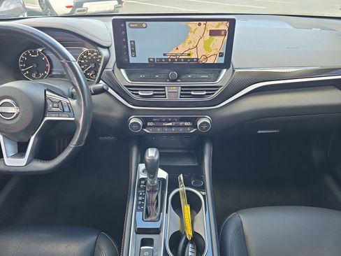 Used 2023 Nissan Altima 2.0 SR image 11