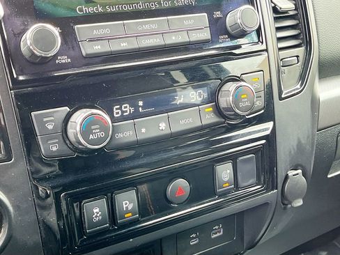 Used 2023 Nissan Titan PRO-4X image 16