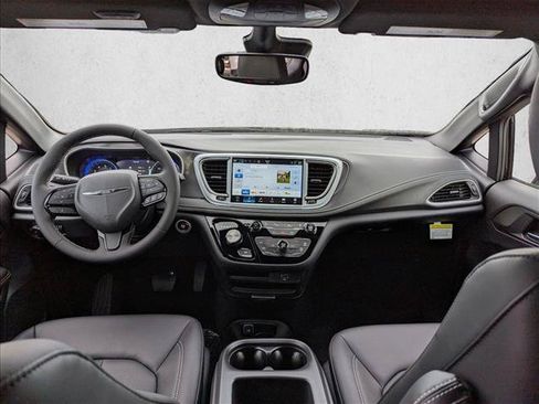 New 2026 Chrysler Pacifica Select w/ S Appearance Package AWD/4WD image 14