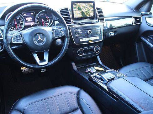 Used 2019 Mercedes-Benz GLE 400 4MATIC image 30