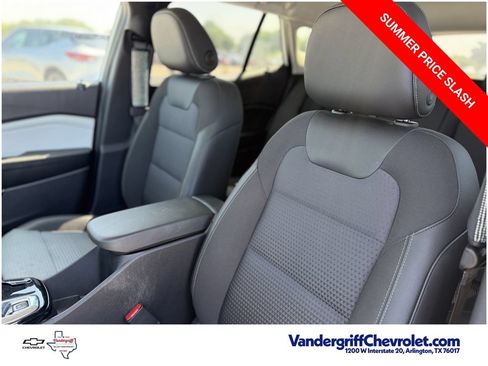 Used 2025 Chevrolet Trax LT w/ Driver Confidence Package FWD image 22