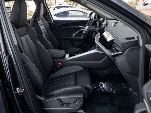 Certified 2025 Audi Q5 2.0T Premium Plus w/ Premium Plus image 29