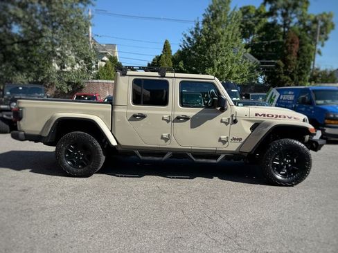Used 2022 Jeep Gladiator Mojave w/ LED Lighting Group AWD/4WD image 4
