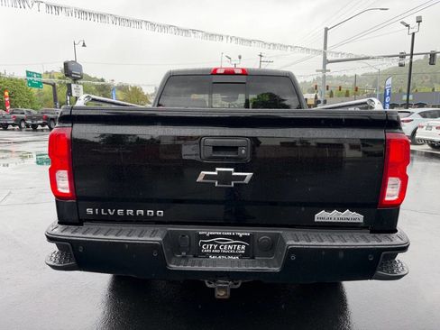 Used 2018 Chevrolet Silverado 1500 High Country image 18