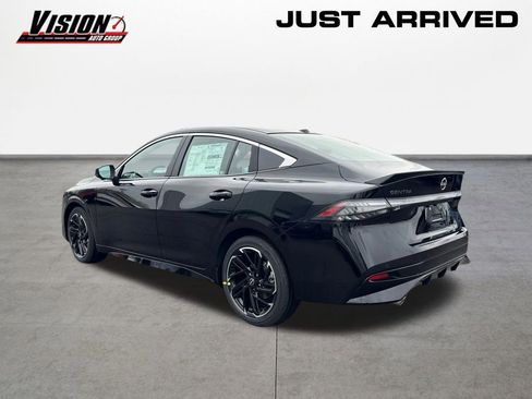 New 2026 Nissan Sentra SR w/ SR Premium Package FWD image 7
