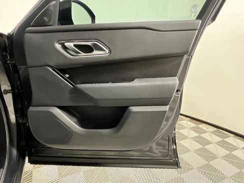 Used 2025 Land Rover Range Rover Velar Dynamic SE image 21