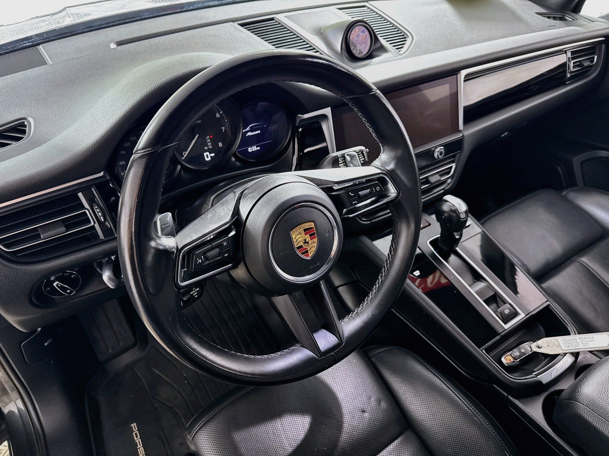 Used 2023 Porsche Macan AWD/4WD image 13