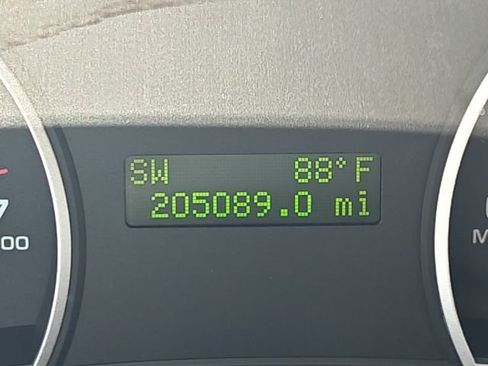 Used 2010 Ford Explorer XLT RWD image 11