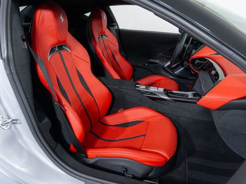 Used 2025 Ferrari 12Cilindri RWD image 34