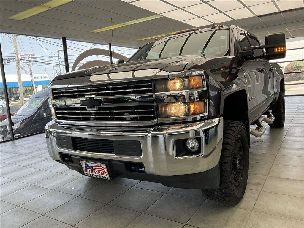 Used 2015 Chevrolet Silverado 2500 LT w/ LT Convenience Package AWD/4WD image 3