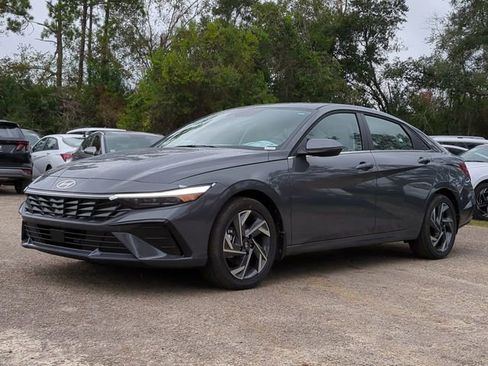 New 2026 Hyundai Elantra Limited image 2