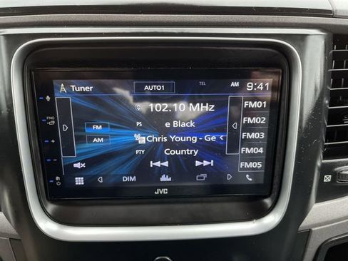 Used 2017 RAM 1500 Express AWD/4WD image 14