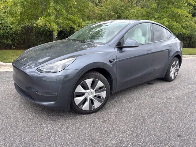 Used 2023 Tesla Model Y Long Range AWD/4WD image 1