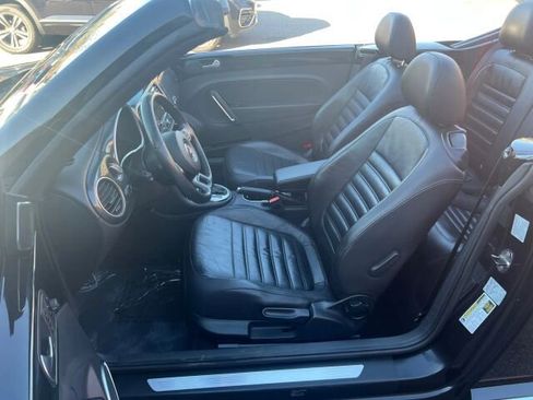 Used 2013 Volkswagen Beetle 2.0T image 17